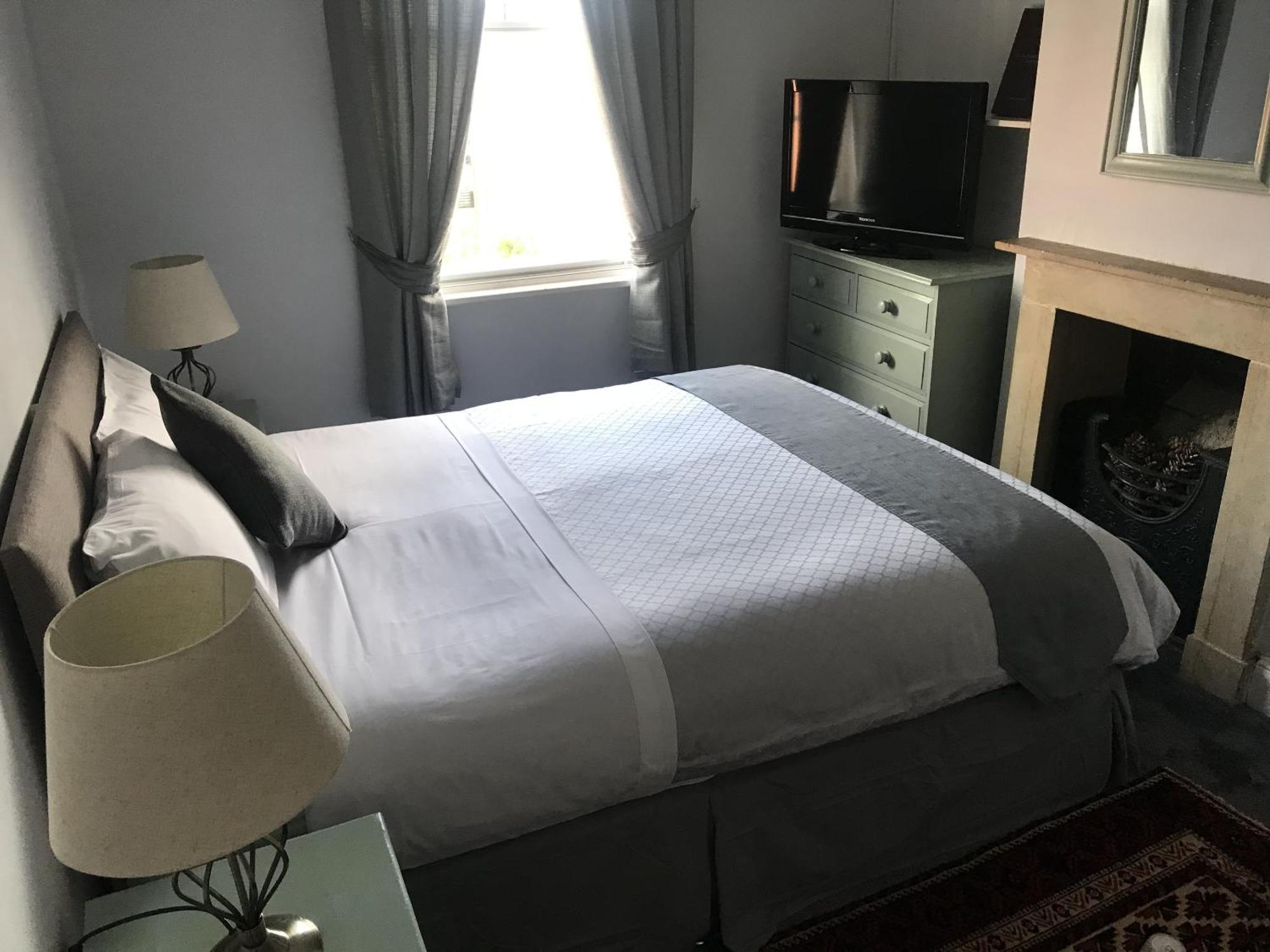 Double Room with Private Bathroom,1649016057:JPEG